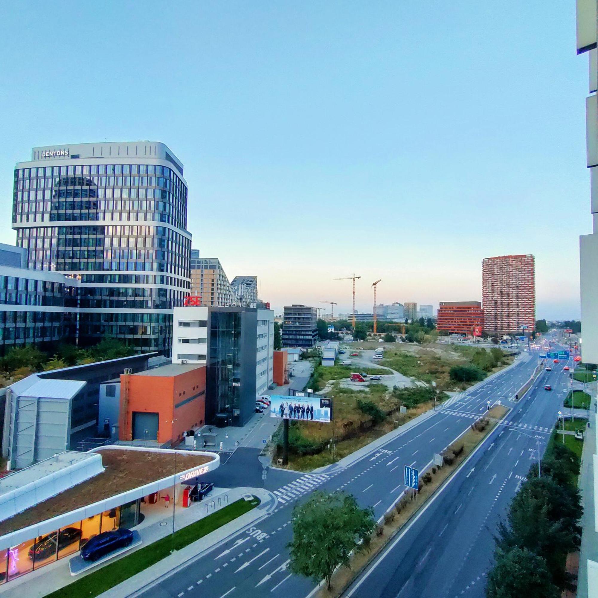 Sag Panorama City Free Parking 브라티슬라바 외부 사진